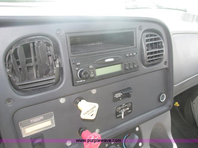 image for item H1178 2006 Freightliner Business Class M2 water truck