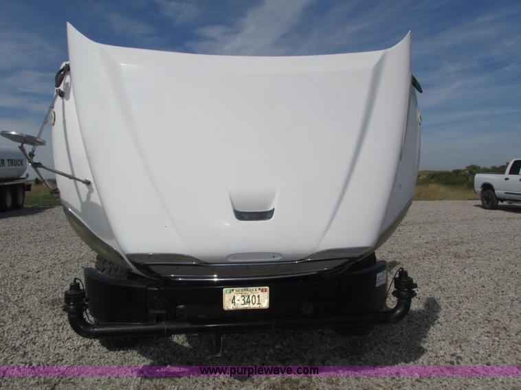 image for item H1178 2006 Freightliner Business Class M2 water truck