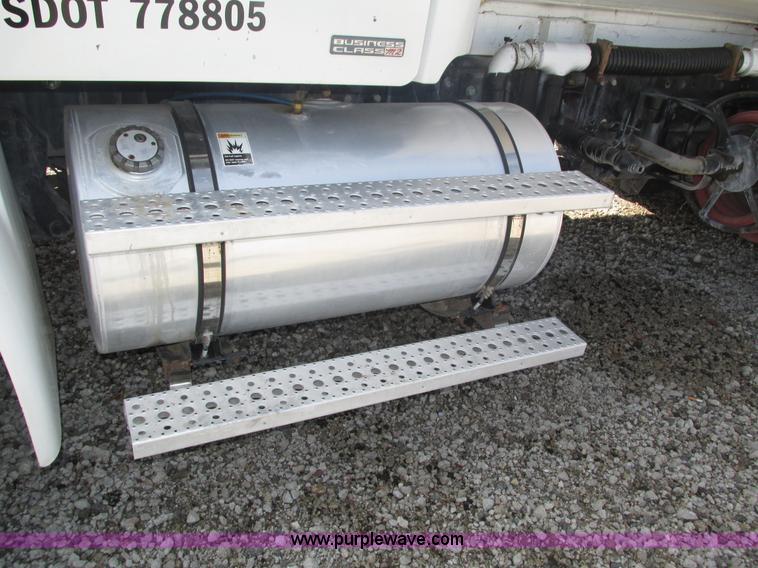 image for item H1178 2006 Freightliner Business Class M2 water truck