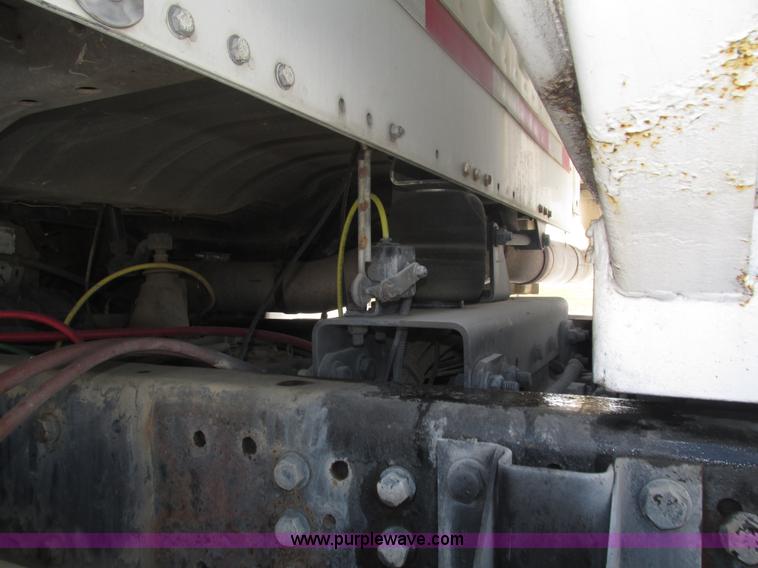 image for item H1178 2006 Freightliner Business Class M2 water truck