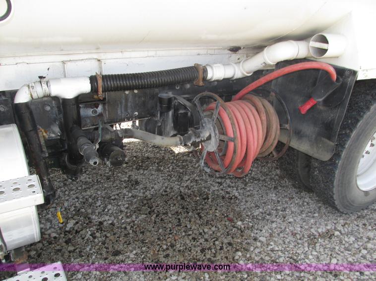 image for item H1178 2006 Freightliner Business Class M2 water truck