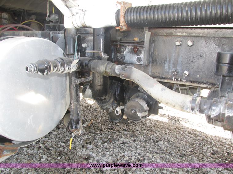 image for item H1178 2006 Freightliner Business Class M2 water truck