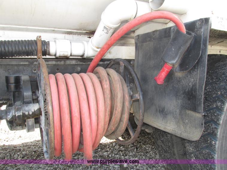 image for item H1178 2006 Freightliner Business Class M2 water truck