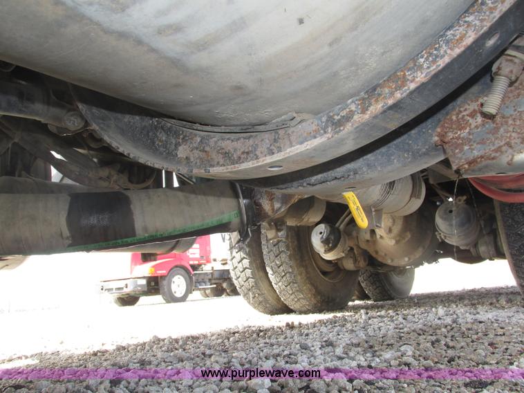 image for item H1178 2006 Freightliner Business Class M2 water truck