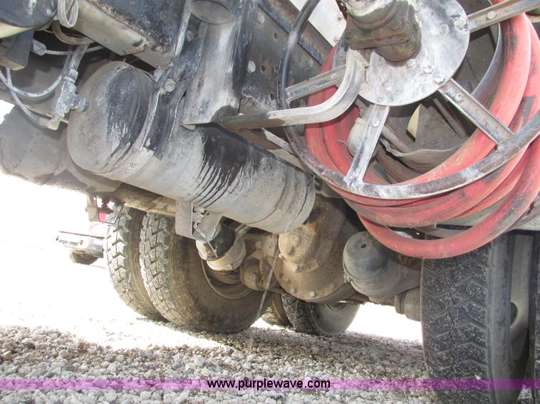 image for item H1178 2006 Freightliner Business Class M2 water truck