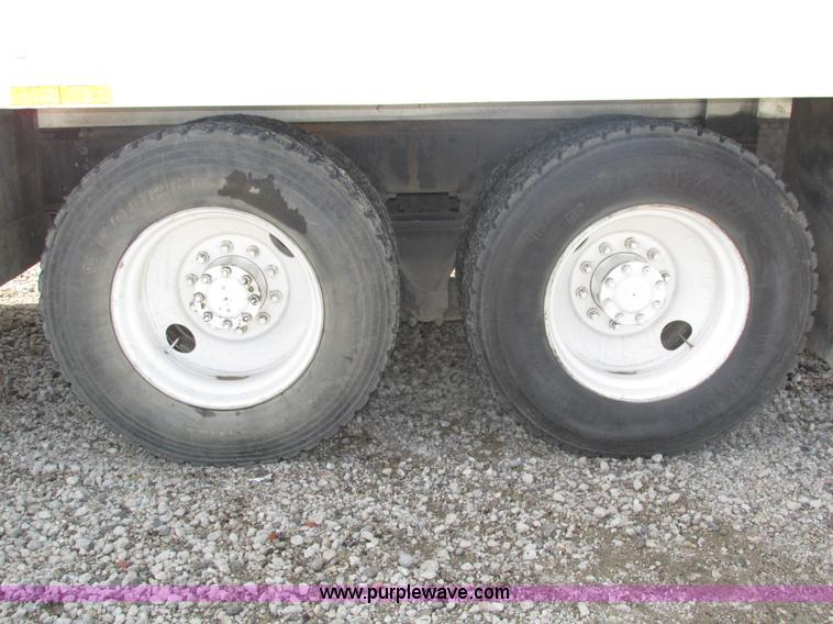 image for item H1178 2006 Freightliner Business Class M2 water truck