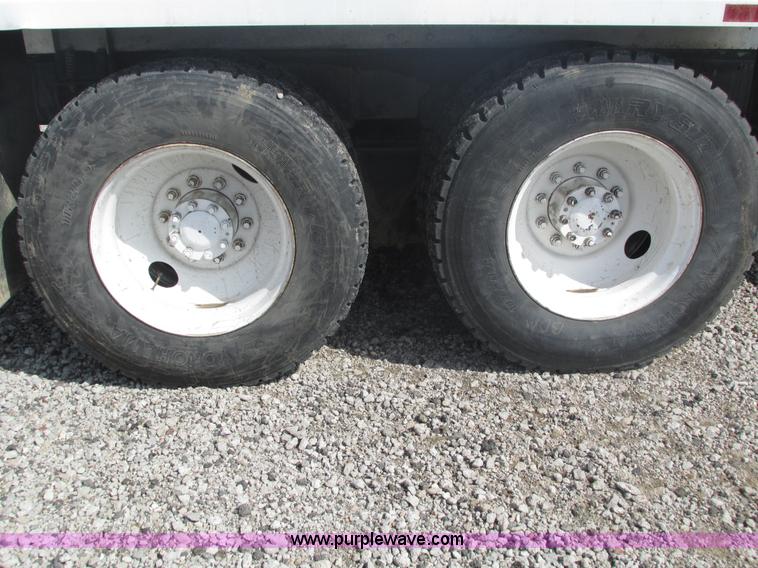 image for item H1178 2006 Freightliner Business Class M2 water truck