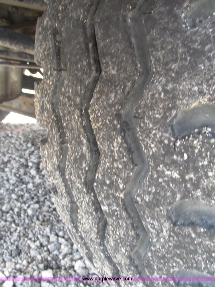 image for item H1178 2006 Freightliner Business Class M2 water truck