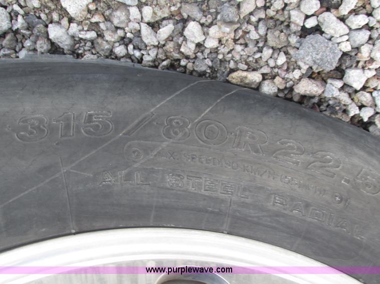 image for item H1178 2006 Freightliner Business Class M2 water truck