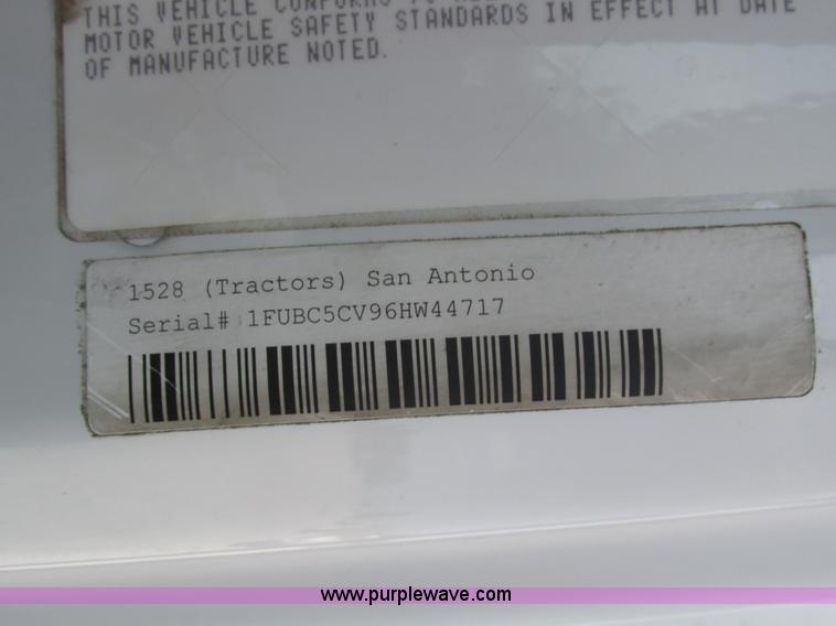 image for item H1178 2006 Freightliner Business Class M2 water truck