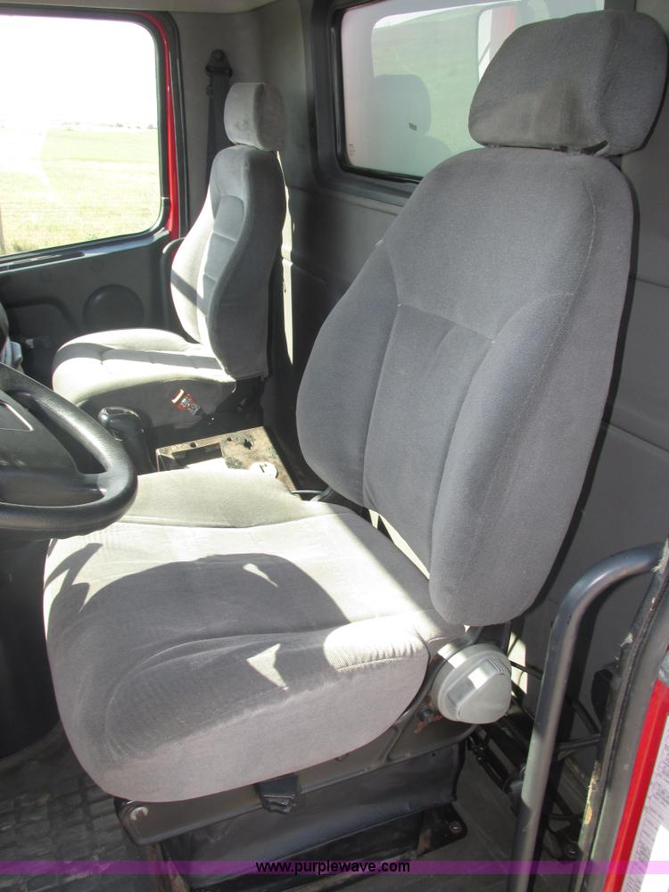 image for item H1179 2002 Volvo VNM water truck