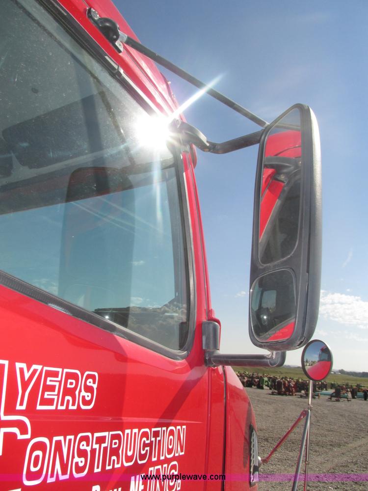 image for item H1179 2002 Volvo VNM water truck