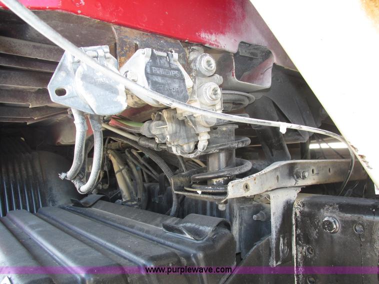 image for item H1179 2002 Volvo VNM water truck