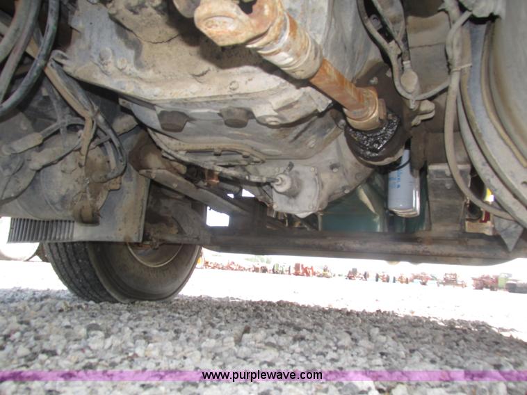 image for item H1179 2002 Volvo VNM water truck