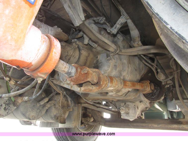 image for item H1179 2002 Volvo VNM water truck