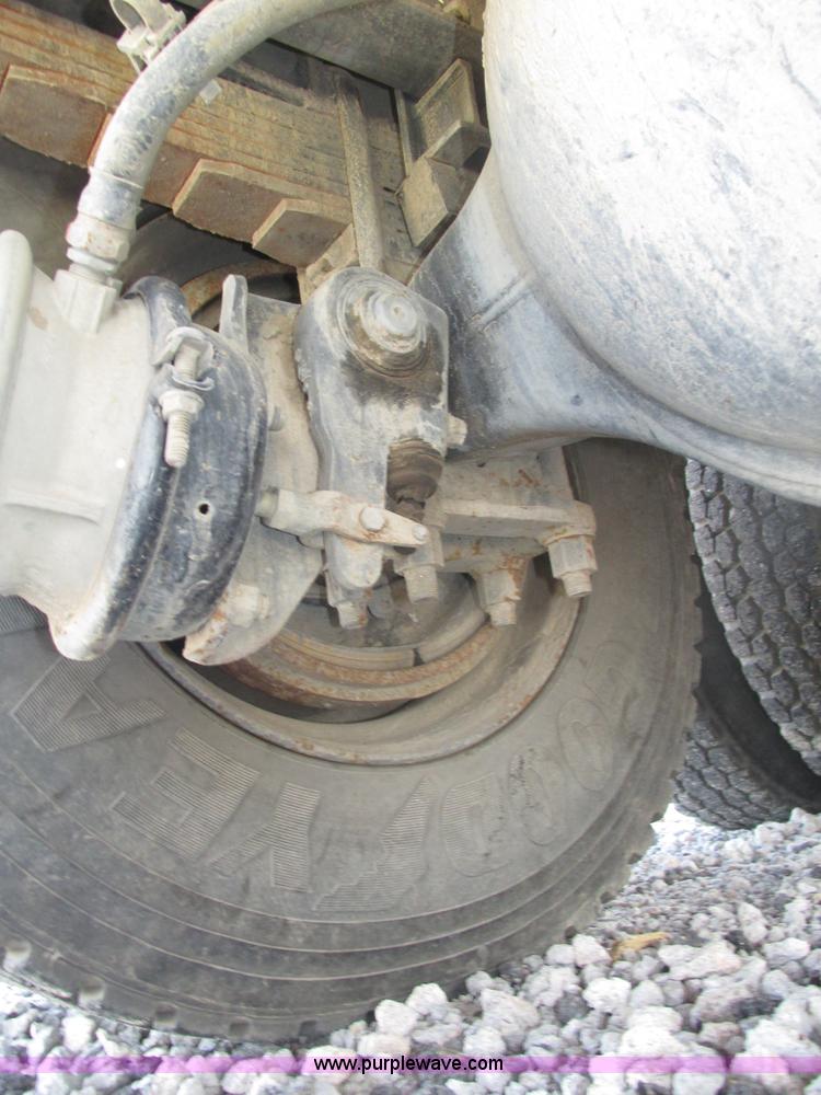 image for item H1179 2002 Volvo VNM water truck