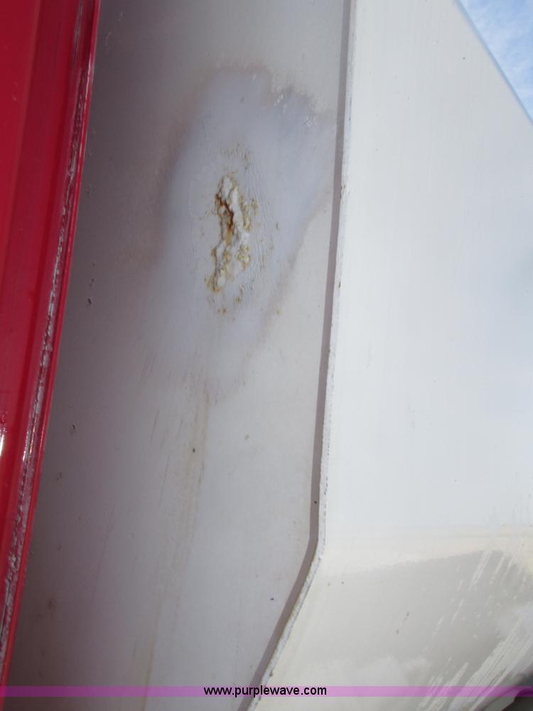 image for item H1179 2002 Volvo VNM water truck