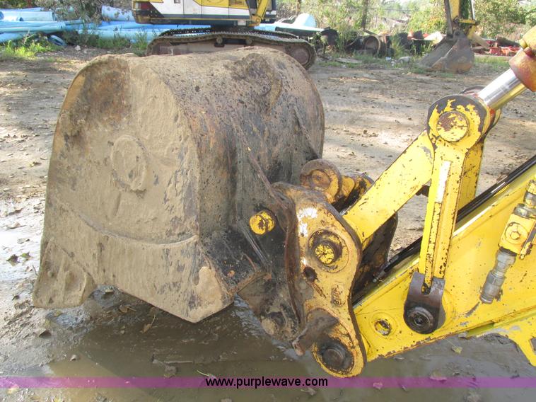 image for item H1185 2002 Kobelco SK210LC excavator