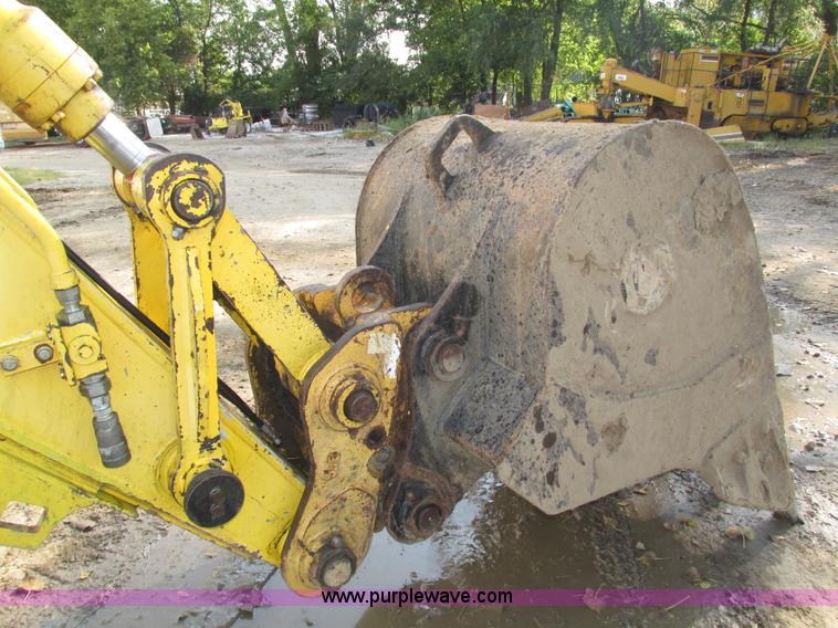 image for item H1185 2002 Kobelco SK210LC excavator