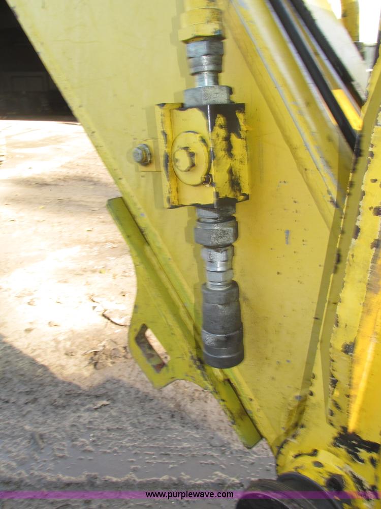 image for item H1185 2002 Kobelco SK210LC excavator