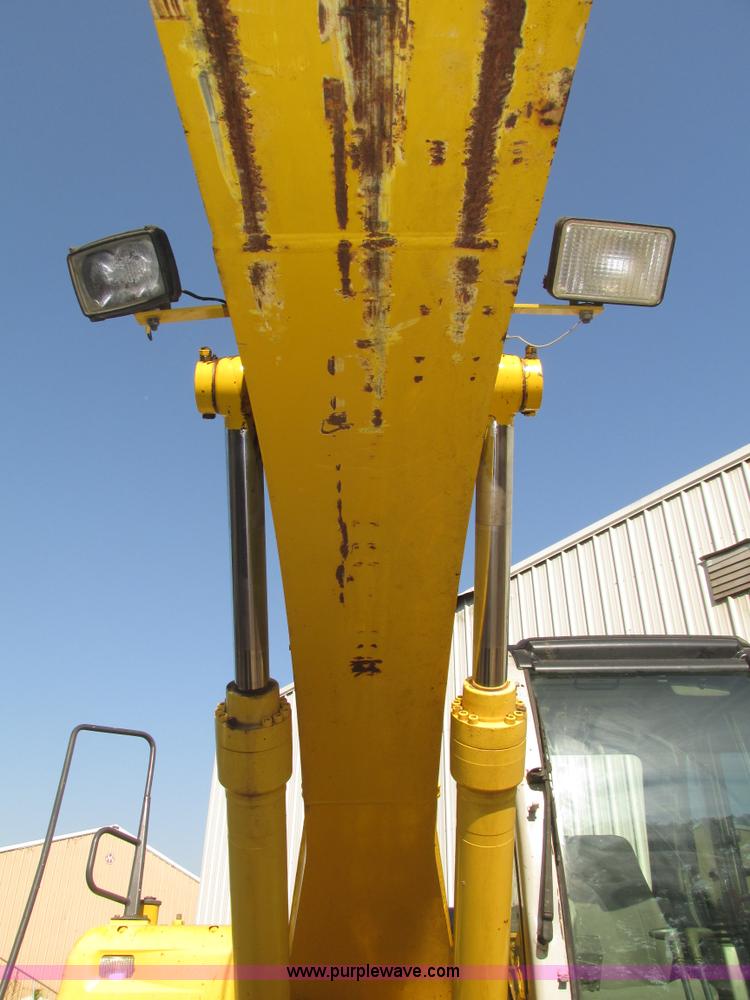 image for item H1185 2002 Kobelco SK210LC excavator