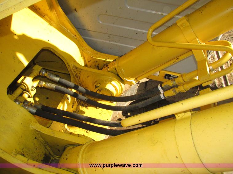 image for item H1185 2002 Kobelco SK210LC excavator