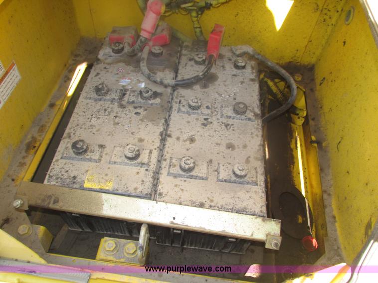 image for item H1185 2002 Kobelco SK210LC excavator