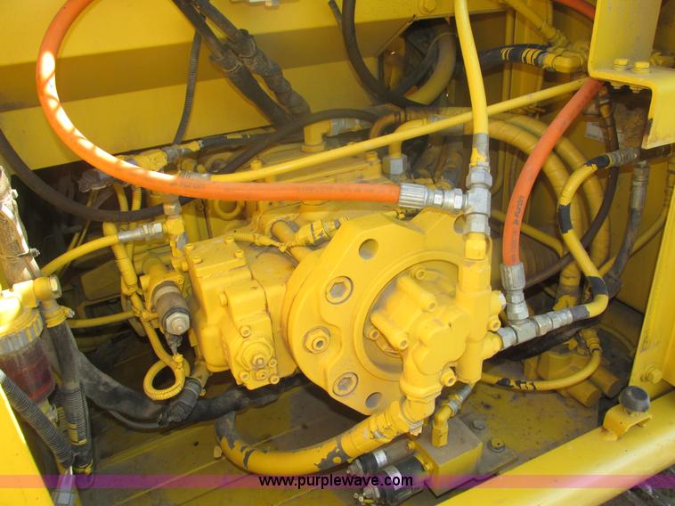 image for item H1185 2002 Kobelco SK210LC excavator