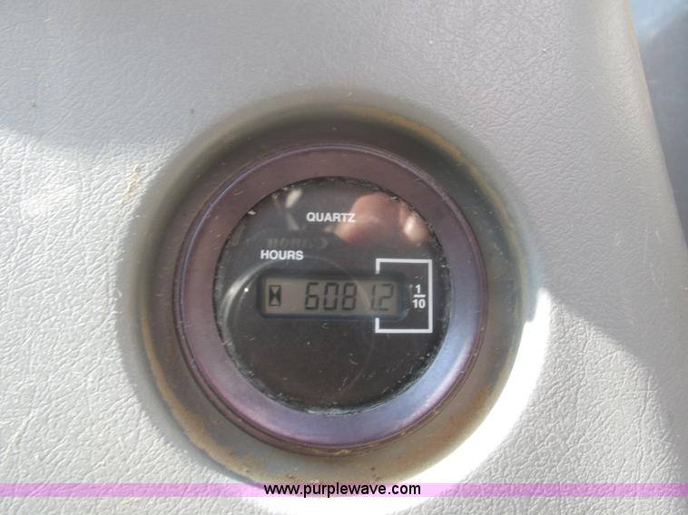 image for item H1185 2002 Kobelco SK210LC excavator