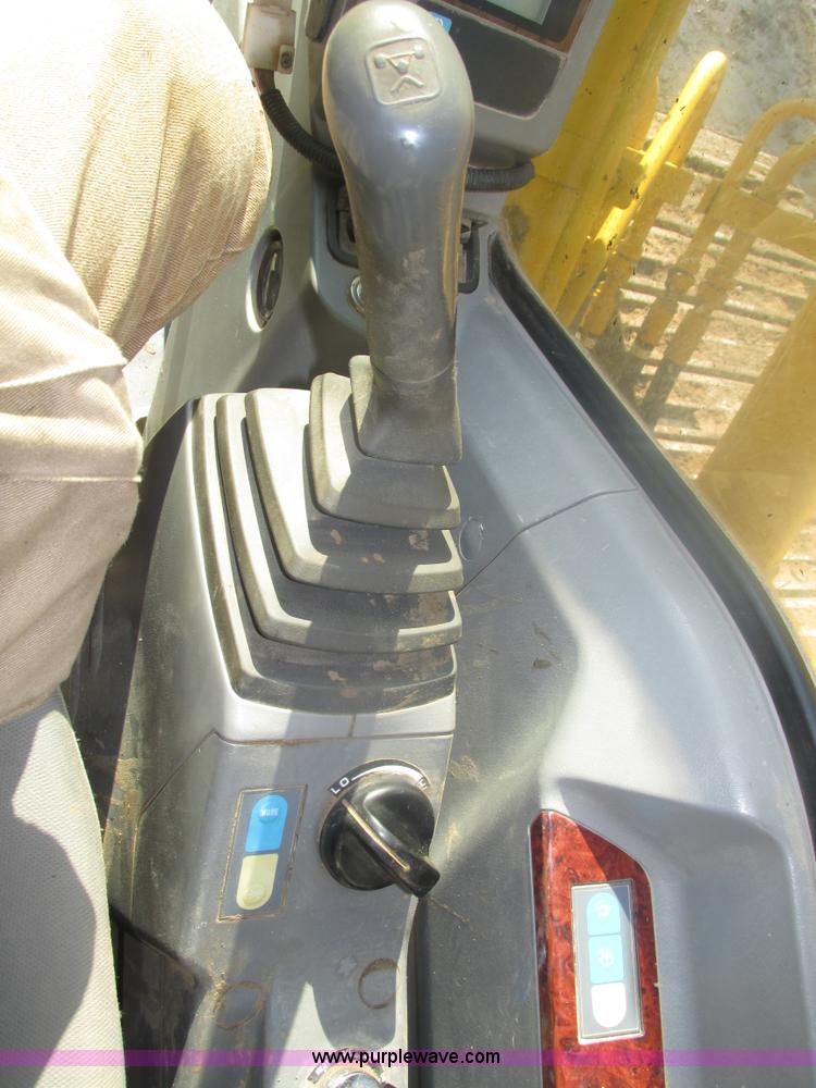 image for item H1185 2002 Kobelco SK210LC excavator