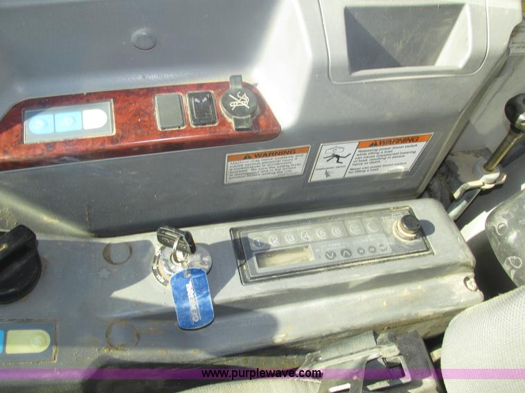 image for item H1185 2002 Kobelco SK210LC excavator