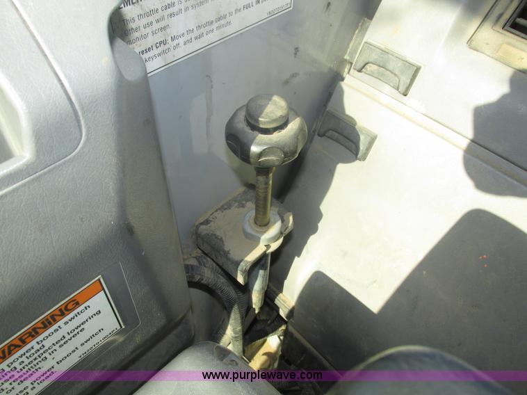 image for item H1185 2002 Kobelco SK210LC excavator