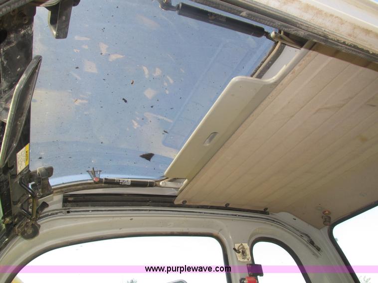 image for item H1185 2002 Kobelco SK210LC excavator