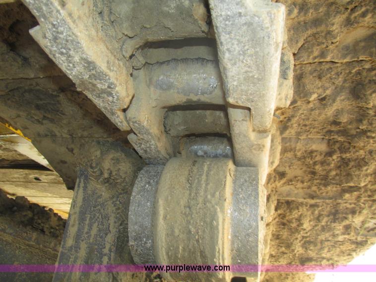 image for item H1185 2002 Kobelco SK210LC excavator