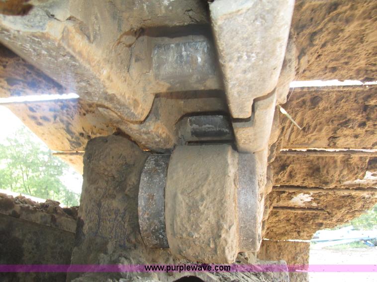 image for item H1185 2002 Kobelco SK210LC excavator