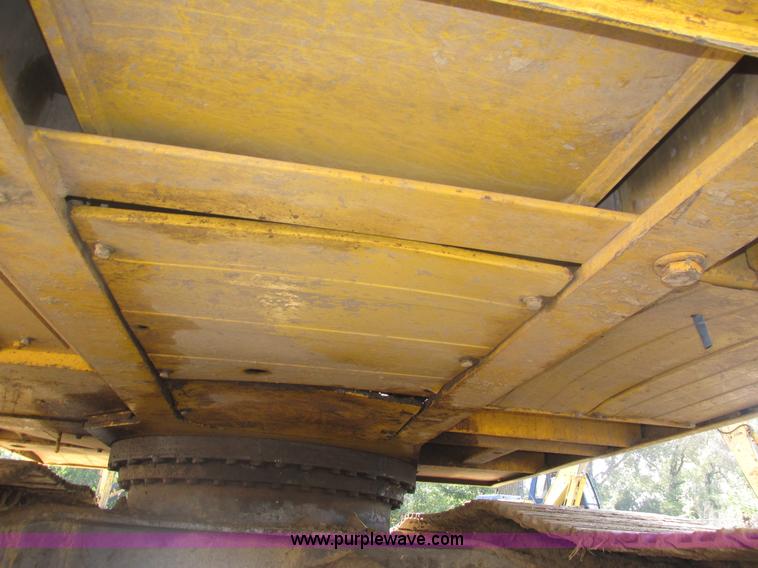 image for item H1185 2002 Kobelco SK210LC excavator