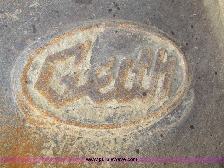 image for item H1186 Kobelco SK150LC excavator