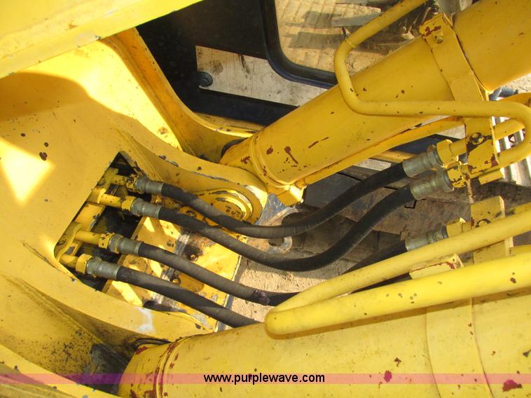 image for item H1186 Kobelco SK150LC excavator