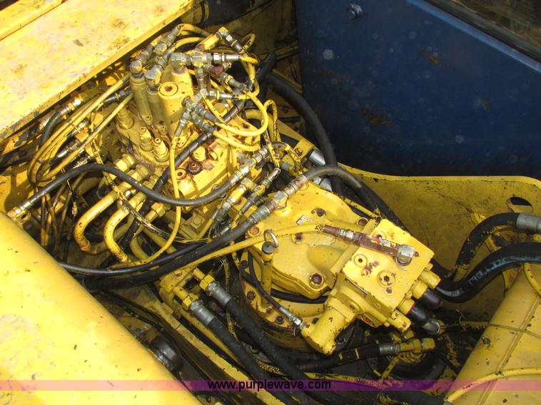 image for item H1186 Kobelco SK150LC excavator