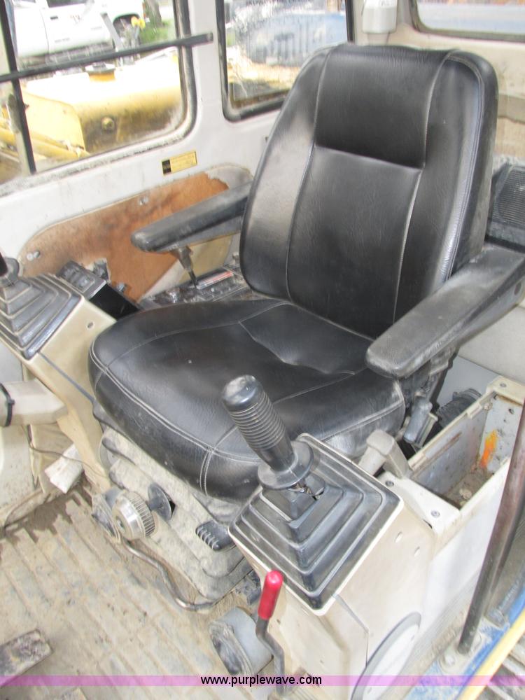 image for item H1186 Kobelco SK150LC excavator