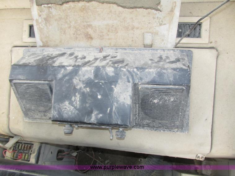 image for item H1186 Kobelco SK150LC excavator