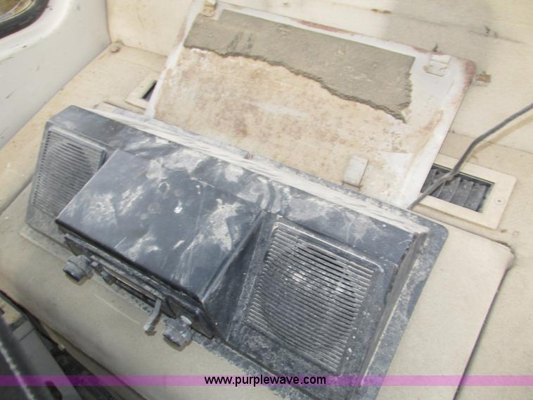 image for item H1186 Kobelco SK150LC excavator