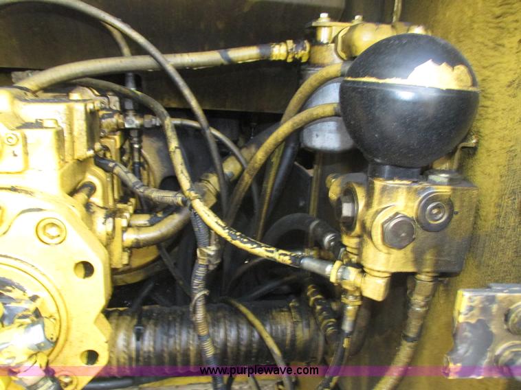 image for item H1186 Kobelco SK150LC excavator