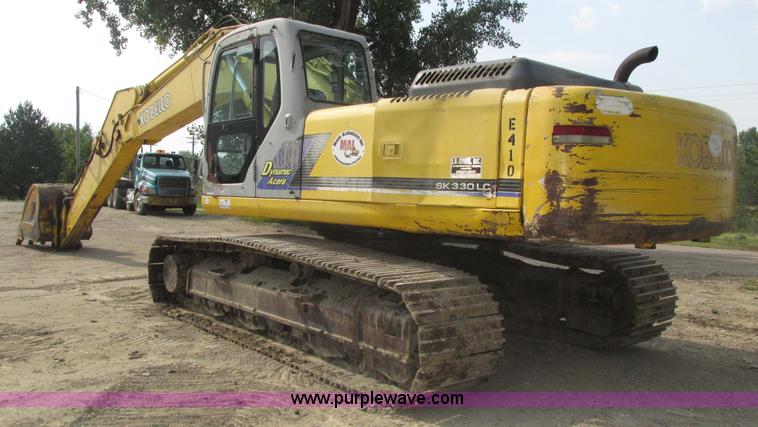 image for item H1187 2001 Kobelco SK330LC excavator