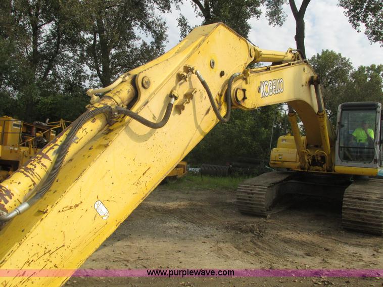 image for item H1187 2001 Kobelco SK330LC excavator