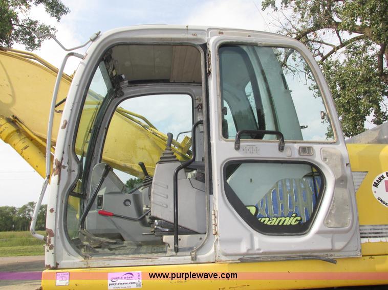 image for item H1187 2001 Kobelco SK330LC excavator