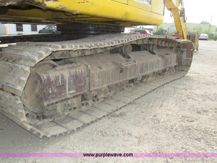 image for item H1187 2001 Kobelco SK330LC excavator