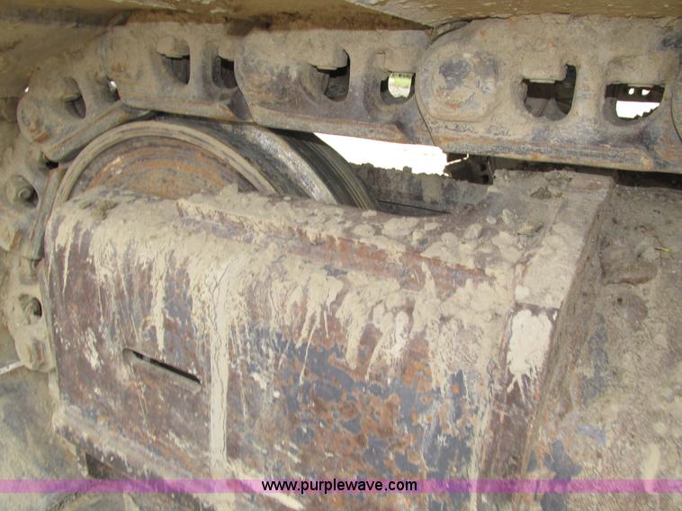 image for item H1187 2001 Kobelco SK330LC excavator