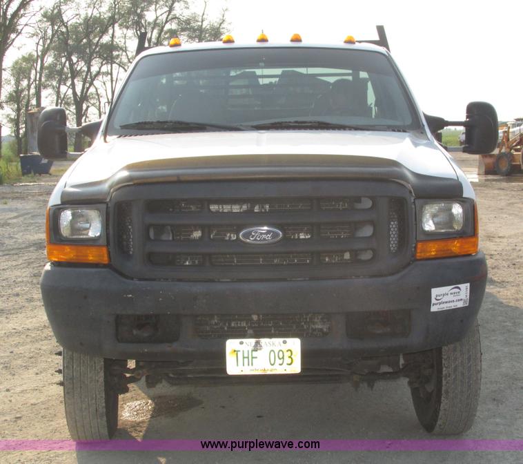 image for item H1191 1999 Ford F450 Super Duty flatbed truck