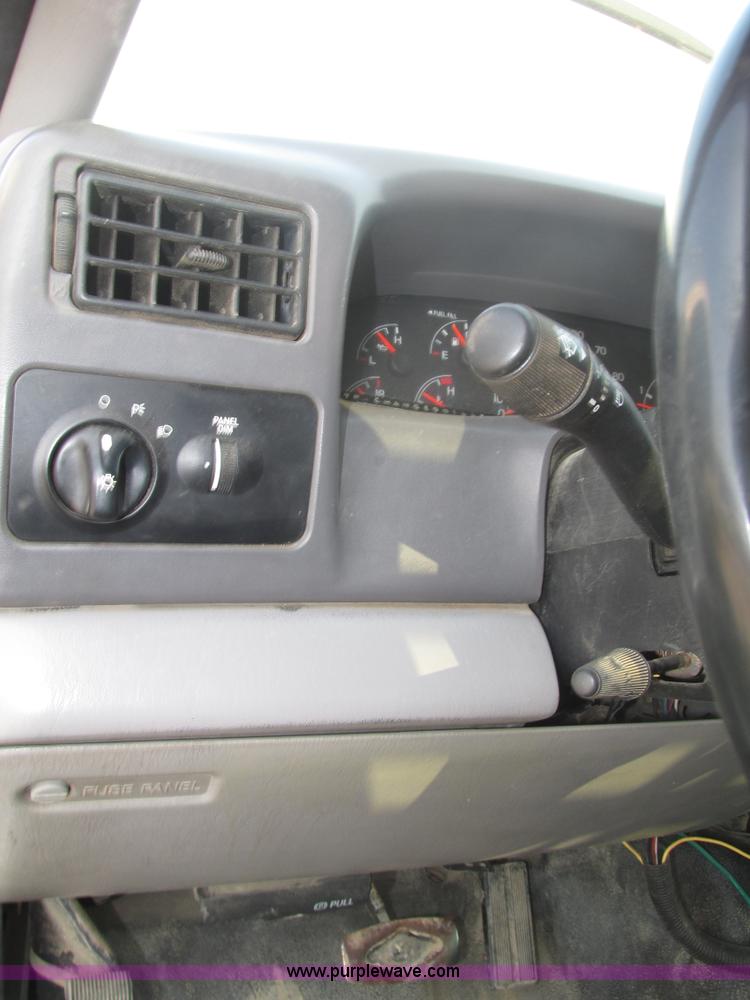 image for item H1191 1999 Ford F450 Super Duty flatbed truck